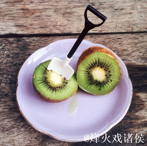 蜜桃香蕉草莓绿巨人视频 蜜桃香蕉草莓绿巨人视频